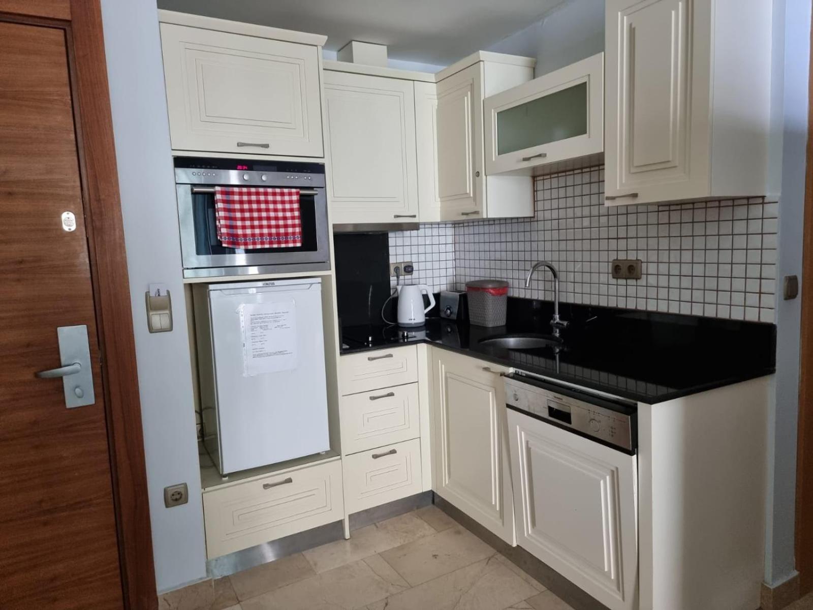 Luxery Suite Goldcity Gold City Аланя Екстериор снимка
